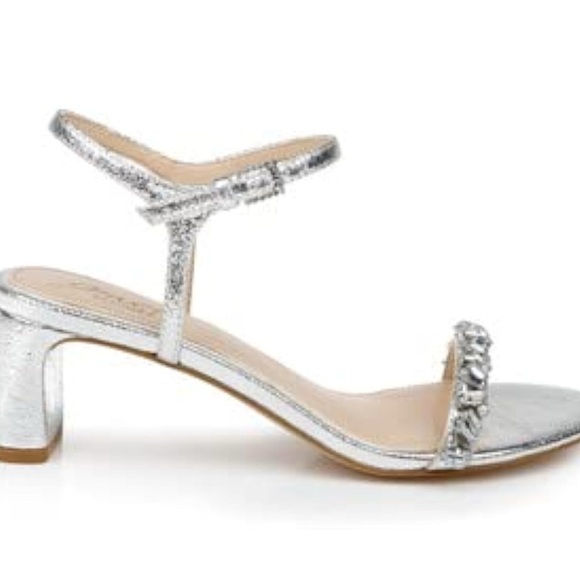 Jewel Badgley Mischka Dagny Strappy Low Block Heel Sparkling Silver New In Box 8 - Picture 2 of 11
